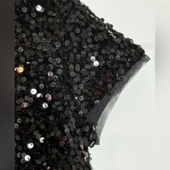 GAP Kids size small (6-7) black sequin top. - Picture 3 of 10